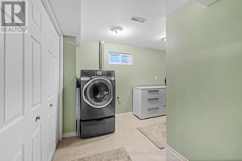 482 Tedwyn Drive, Mississauga, ON - Indoor Photo Showing Laundry Room