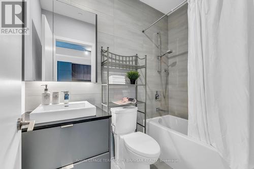 214 - 7 Smith Crescent, Toronto, ON - Indoor Photo Showing Bathroom