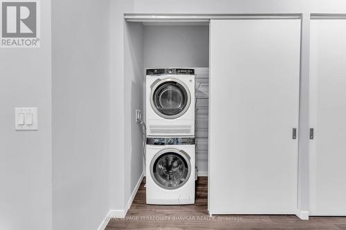 214 - 7 Smith Crescent, Toronto, ON - Indoor Photo Showing Laundry Room