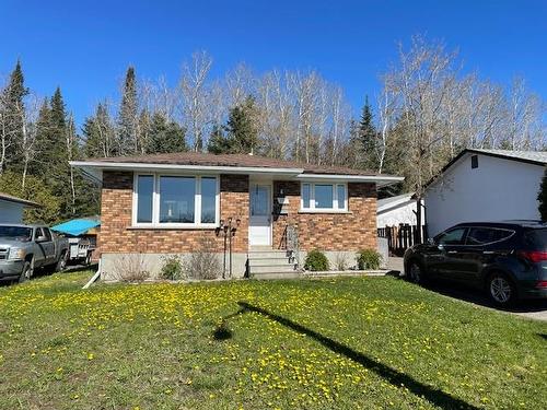 514 Ryerson Crescent, Thunder Bay, ON - Outdoor