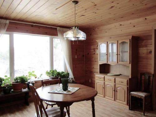 689 Bears Pass Road, Rainy Lake, ON - Indoor Photo Showing Dining Room