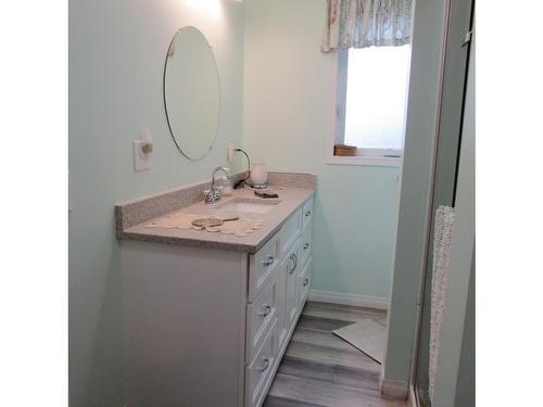 689 Bears Pass Road, Rainy Lake, ON - Indoor Photo Showing Bathroom