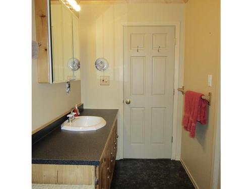 689 Bears Pass Road, Rainy Lake, ON - Indoor Photo Showing Bathroom