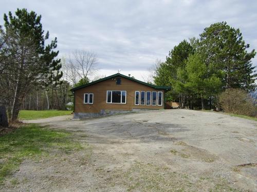 689 Bears Pass Road, Rainy Lake, ON - Outdoor