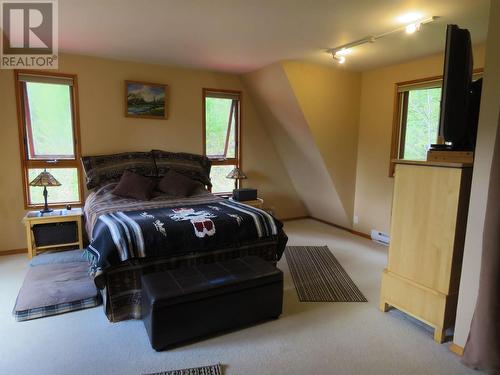 4000 Mountain View Road, Mcbride, BC - Indoor Photo Showing Bedroom