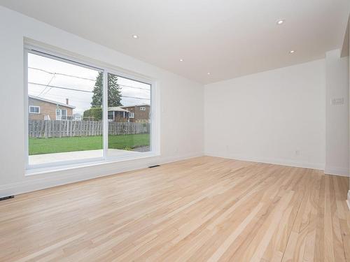 Salle familiale - 1365 Rue Ridgewood, Laval (Chomedey), QC - Indoor Photo Showing Other Room