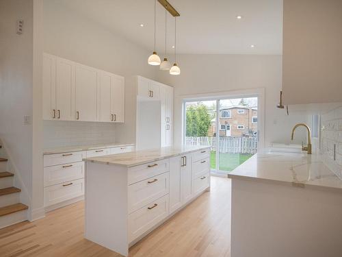 Cuisine - 1365 Rue Ridgewood, Laval (Chomedey), QC - Indoor Photo Showing Kitchen