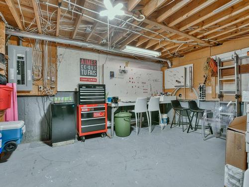 Workshop - 220 10E Avenue, Sainte-Anne-Des-Plaines, QC - Indoor Photo Showing Basement
