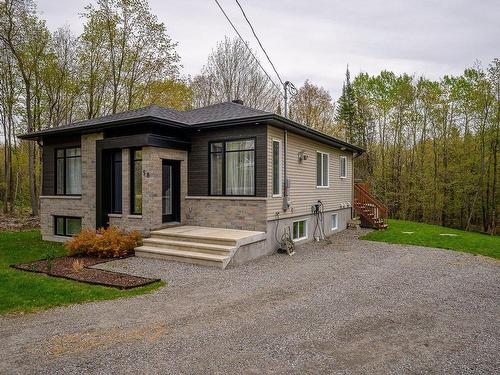 Frontage - 58 Ch. Du Fort, Saint-Hippolyte, QC - Outdoor