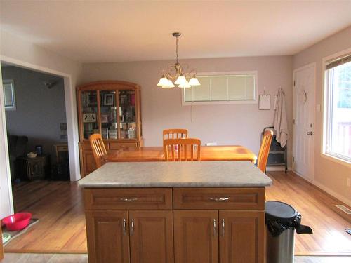 1365 Riverdale Road, Thunder Bay, ON - Indoor Photo Showing Dining Room