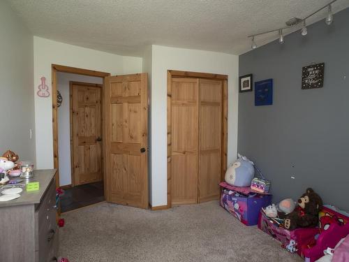 1718 Hutton Park Drive, Thunder Bay, ON - Indoor Photo Showing Other Room