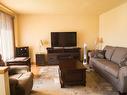 581 Redwood Avenue W, Thunder Bay, ON  - Indoor Photo Showing Living Room 