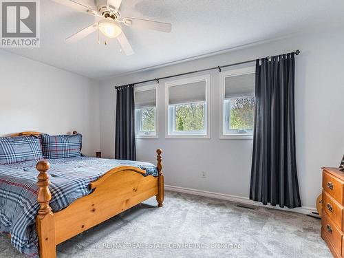 3341 Grand Park Drive, Mississauga, ON - Indoor Photo Showing Bedroom