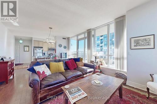 1804 - 70 High Park Avenue, Toronto, ON - Indoor Photo Showing Living Room
