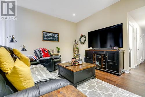 2152 Tremblay Avenue, Cornwall, ON - Indoor Photo Showing Living Room