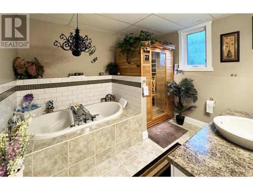 1818 Sommerville Road, Prince George, BC - Indoor Photo Showing Bathroom