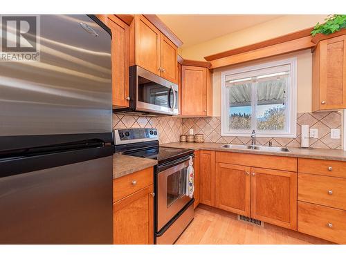 2204 Heitman Street, Enderby, BC - Indoor Photo Showing Kitchen With Double Sink
