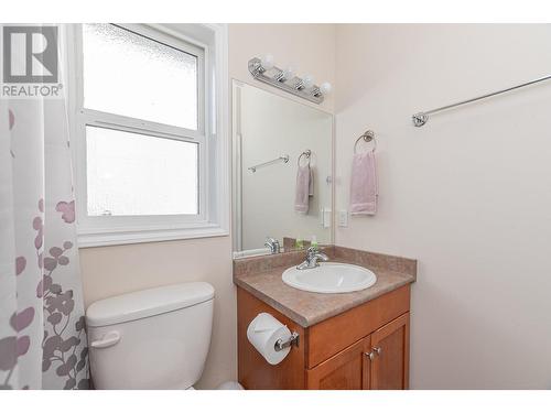 2204 Heitman Street, Enderby, BC - Indoor Photo Showing Bathroom