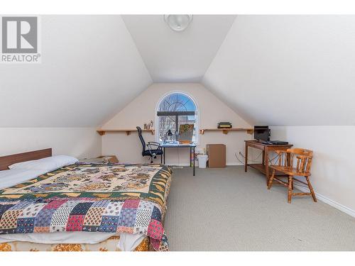 2204 Heitman Street, Enderby, BC - Indoor Photo Showing Bedroom