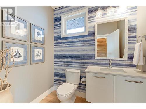 4354 Uley Road, Kelowna, BC - Indoor Photo Showing Bathroom