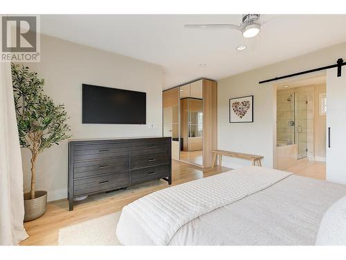 4354 Uley Road, Kelowna, BC - Indoor Photo Showing Bedroom