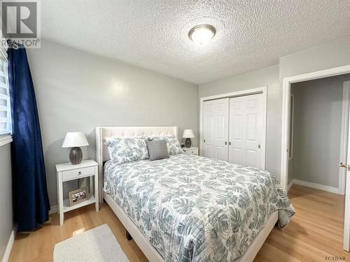 419 Marion St, Iroquois Falls, ON - Indoor Photo Showing Bedroom