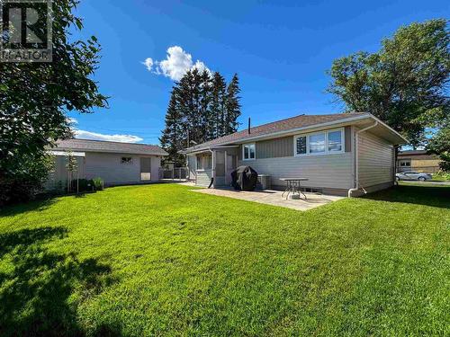 419 Marion St, Iroquois Falls, ON - Outdoor With Exterior