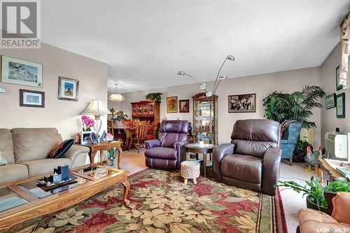 404 4555 Rae Street, Regina, SK - Indoor Photo Showing Living Room