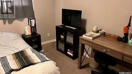 3822 Castle Road, Regina, SK - Indoor Photo Showing Bedroom