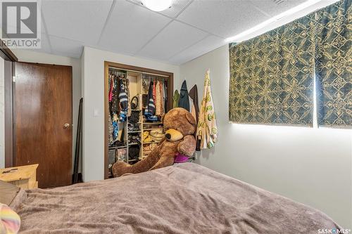 325 Witney Avenue S, Saskatoon, SK - Indoor Photo Showing Bedroom