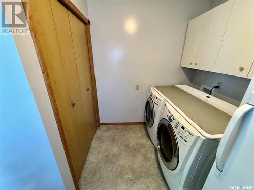 407 Main Street, Pelly, SK - Indoor Photo Showing Laundry Room