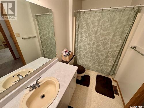 407 Main Street, Pelly, SK - Indoor Photo Showing Bathroom