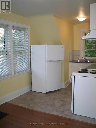 910 Colborne Street, London, ON - Indoor Photo Showing Kitchen With Double Sink