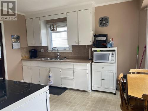 270 Birch Dr, Temiskaming Shores, ON - Indoor Photo Showing Kitchen With Double Sink
