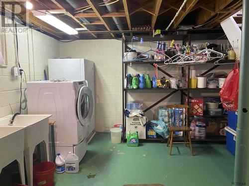 270 Birch Dr, Temiskaming Shores, ON - Indoor Photo Showing Laundry Room
