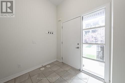 391 Athabasca Common, Oakville, ON - Indoor Photo Showing Other Room