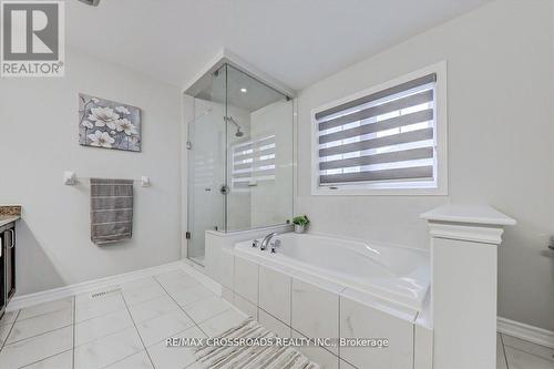 529 Settlers Ridge, Peterborough, ON - Indoor Photo Showing Bathroom