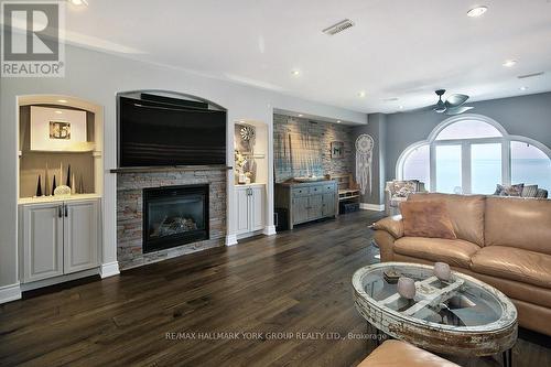 Unit 5 - 209707 Highway 26, Blue Mountains, ON - Indoor Photo Showing Living Room With Fireplace