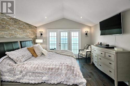 Unit 5 - 209707 Highway 26, Blue Mountains, ON - Indoor Photo Showing Bedroom