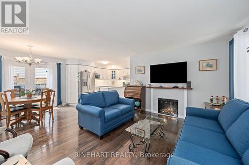 627 Fieldgate Circle, London, ON - Indoor Photo Showing Living Room With Fireplace