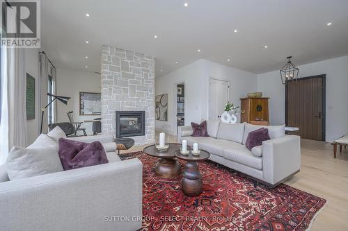 185 Commissioners Road E, London, ON - Indoor Photo Showing Living Room With Fireplace