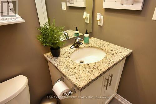 48 - 377 Glancaster Road, Hamilton, ON - Indoor Photo Showing Bathroom