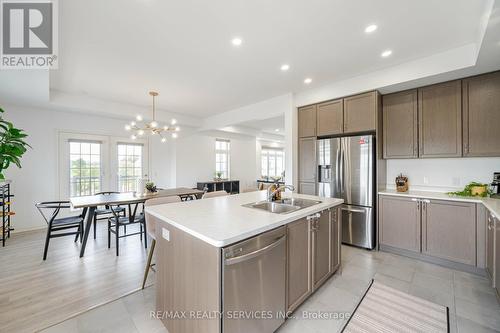 38 Lowes Hill Circle, Caledon, ON - Indoor Photo Showing Kitchen With Double Sink
