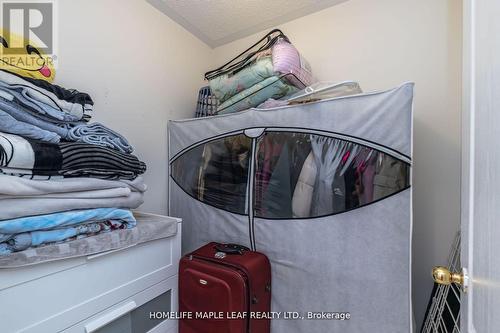 53 Herdwick Street, Brampton, ON - Indoor Photo Showing Laundry Room