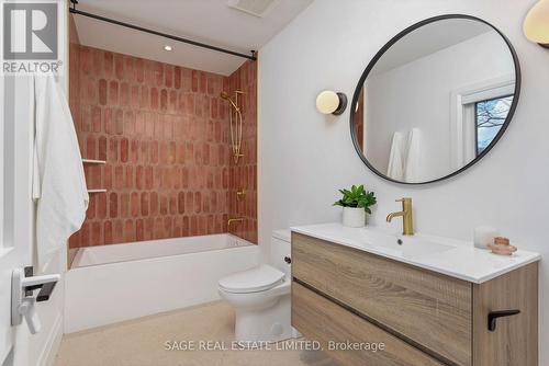 25 Delma Drive, Toronto, ON - Indoor Photo Showing Bathroom