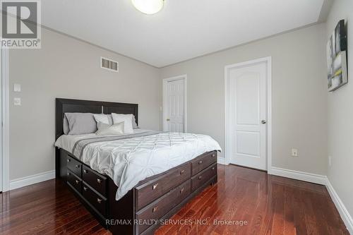 83 Decker Hollow Circle, Brampton, ON - Indoor Photo Showing Bedroom