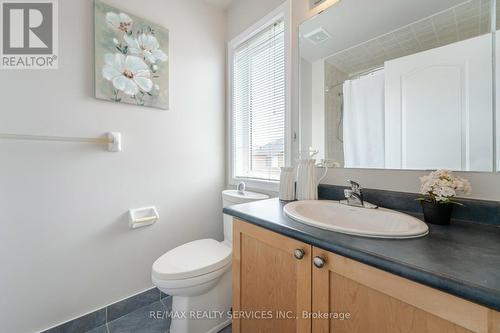 83 Decker Hollow Circle, Brampton, ON - Indoor Photo Showing Bathroom