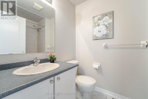 83 Decker Hollow Circle, Brampton, ON - Indoor Photo Showing Bathroom