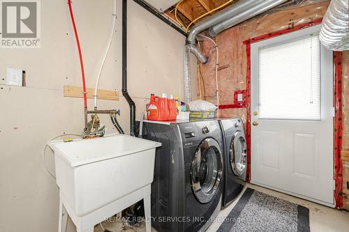83 Decker Hollow Circle, Brampton, ON - Indoor Photo Showing Laundry Room