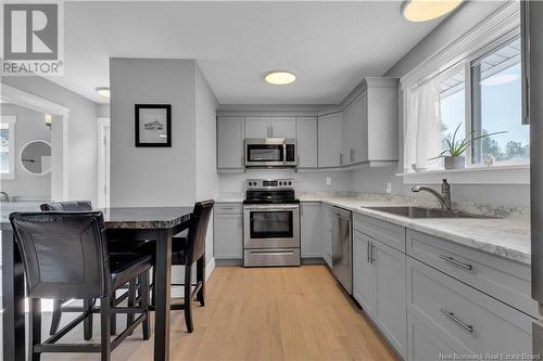 7987 Route 102, Lower Greenwich, NB - Indoor Photo Showing Kitchen